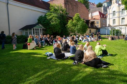 Eesti Noorsooteater lõpetas 73. hooaja