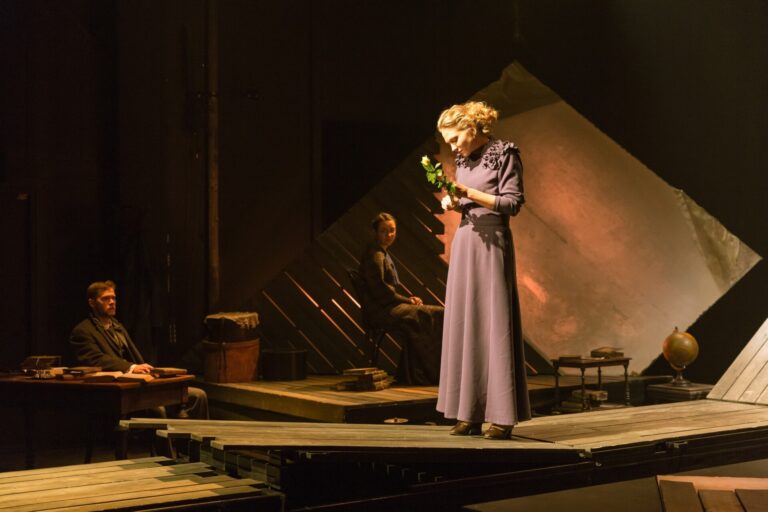 Noored hinged_NUKU teater_foto Siim Vahur (5)