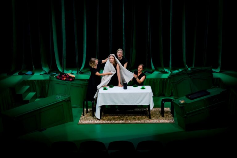 Gardenia. Photo by Arkadiy Statsenko